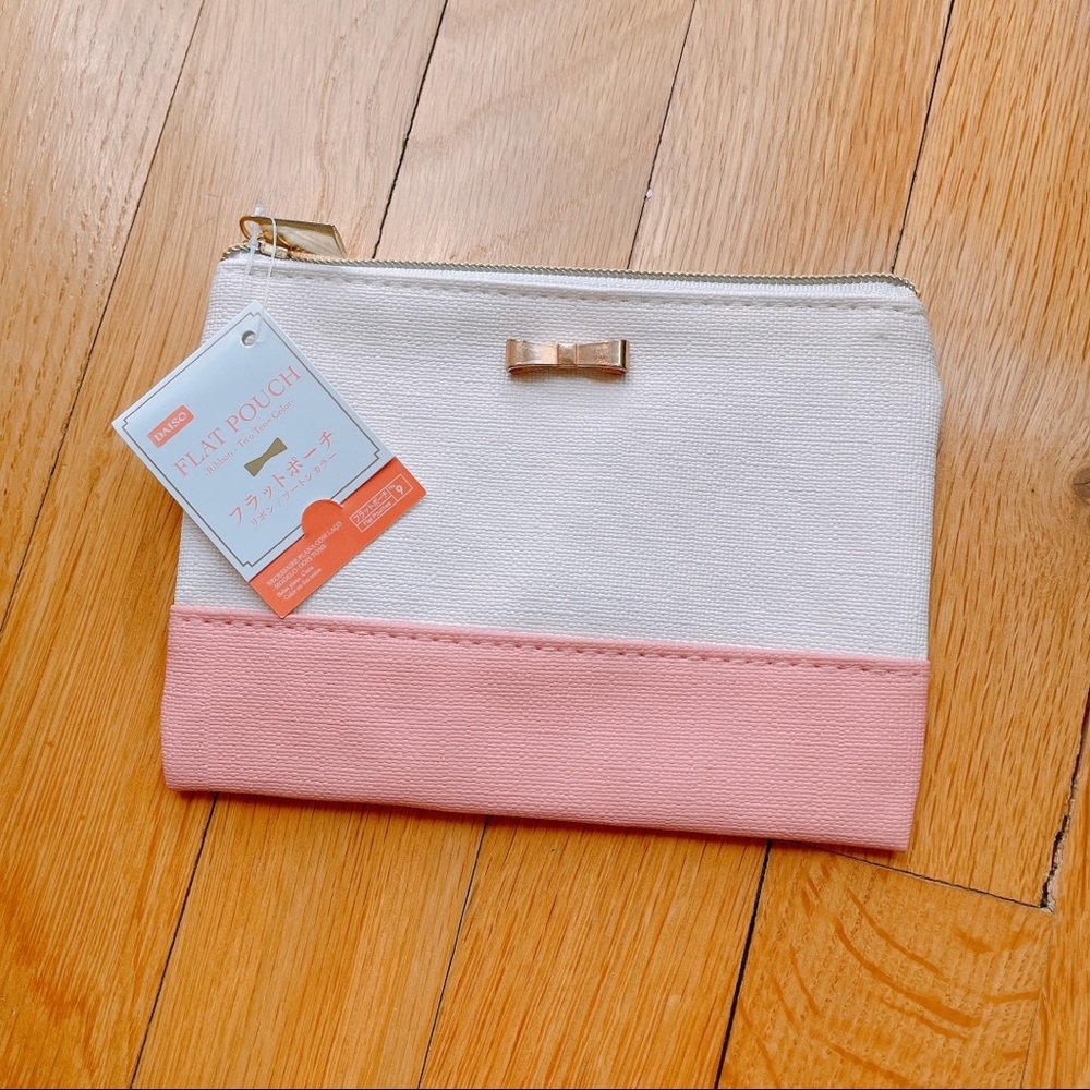 DAISO ✨ Small faux leather pink and white pouch ❤️